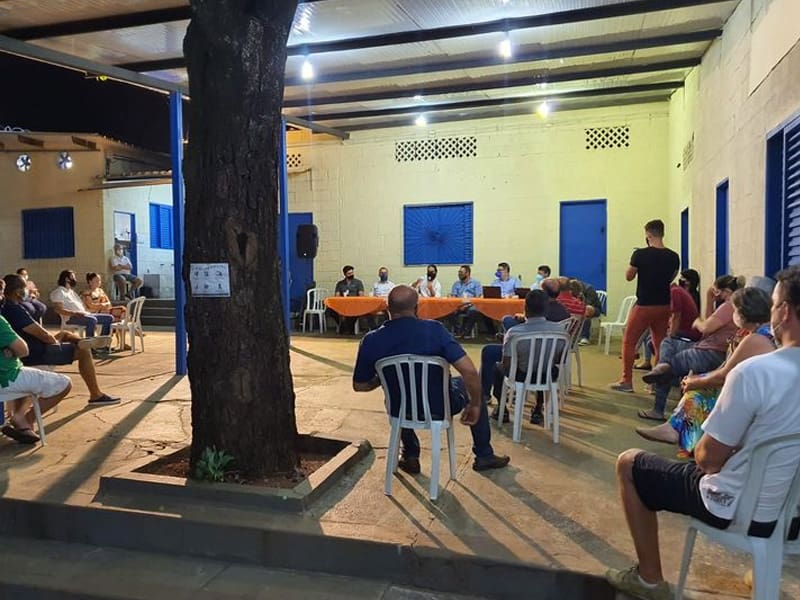 Virmondes leva Enel para discutir problemas com energia em bairro