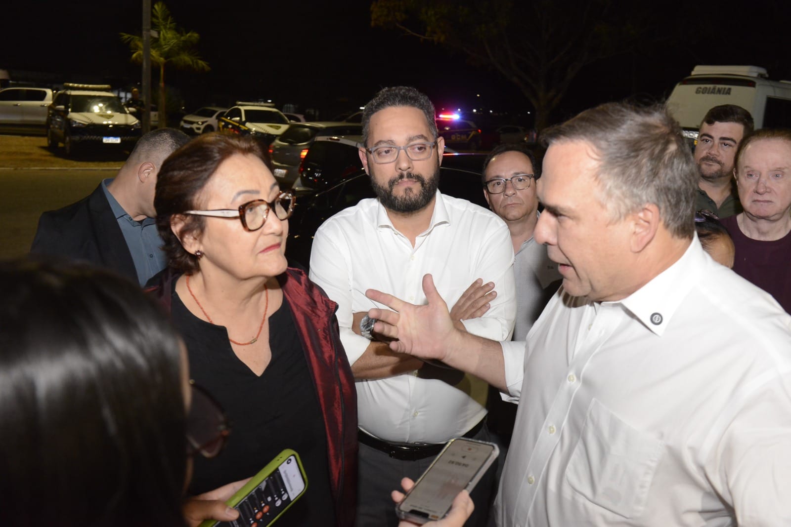 Mabel, Virmondes e Rose entregam nova iluminação no Parque das Laranjeiras e região