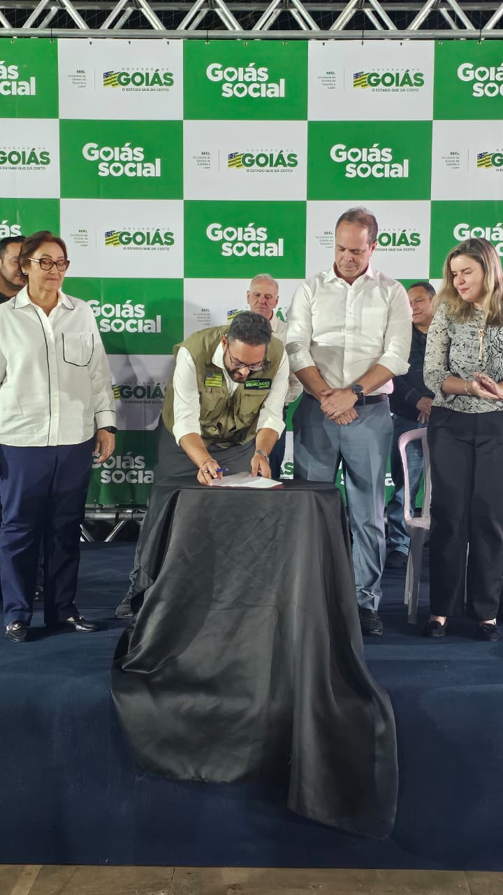 Assinada ordem de serviço para reforma da quadra de esportes do Conjunto Fabiana