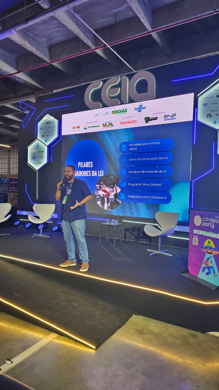 Virmondes Cruvinel apresenta Lei Goiana de Inteligência Artificial na Campus Party 2025 em Goiânia