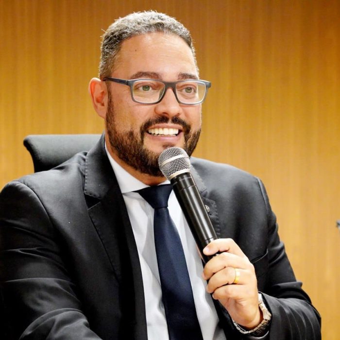 photo_5059909269750655760_y