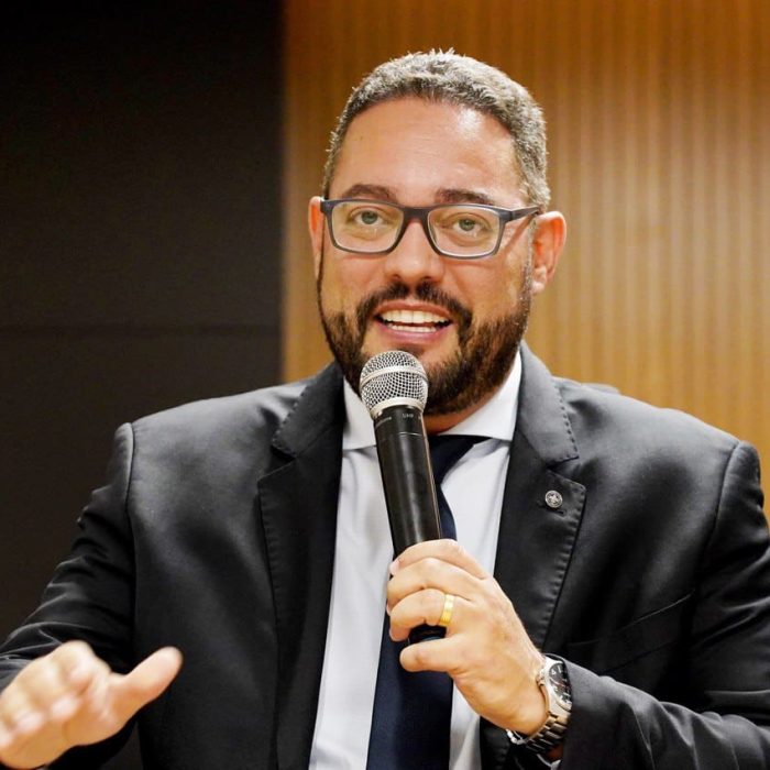 photo_5062488895828110120_y